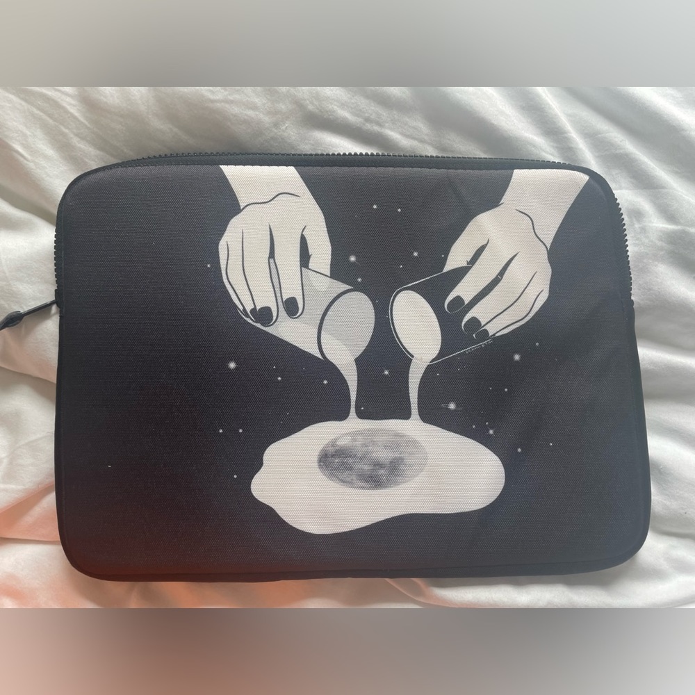 Henn Kim laptop case / cover